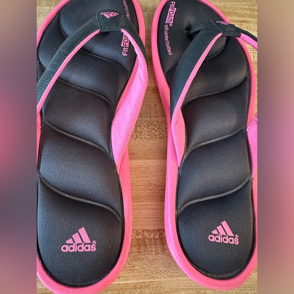 Adidas Fit Foam Flip Flops - Picture 2 of 4